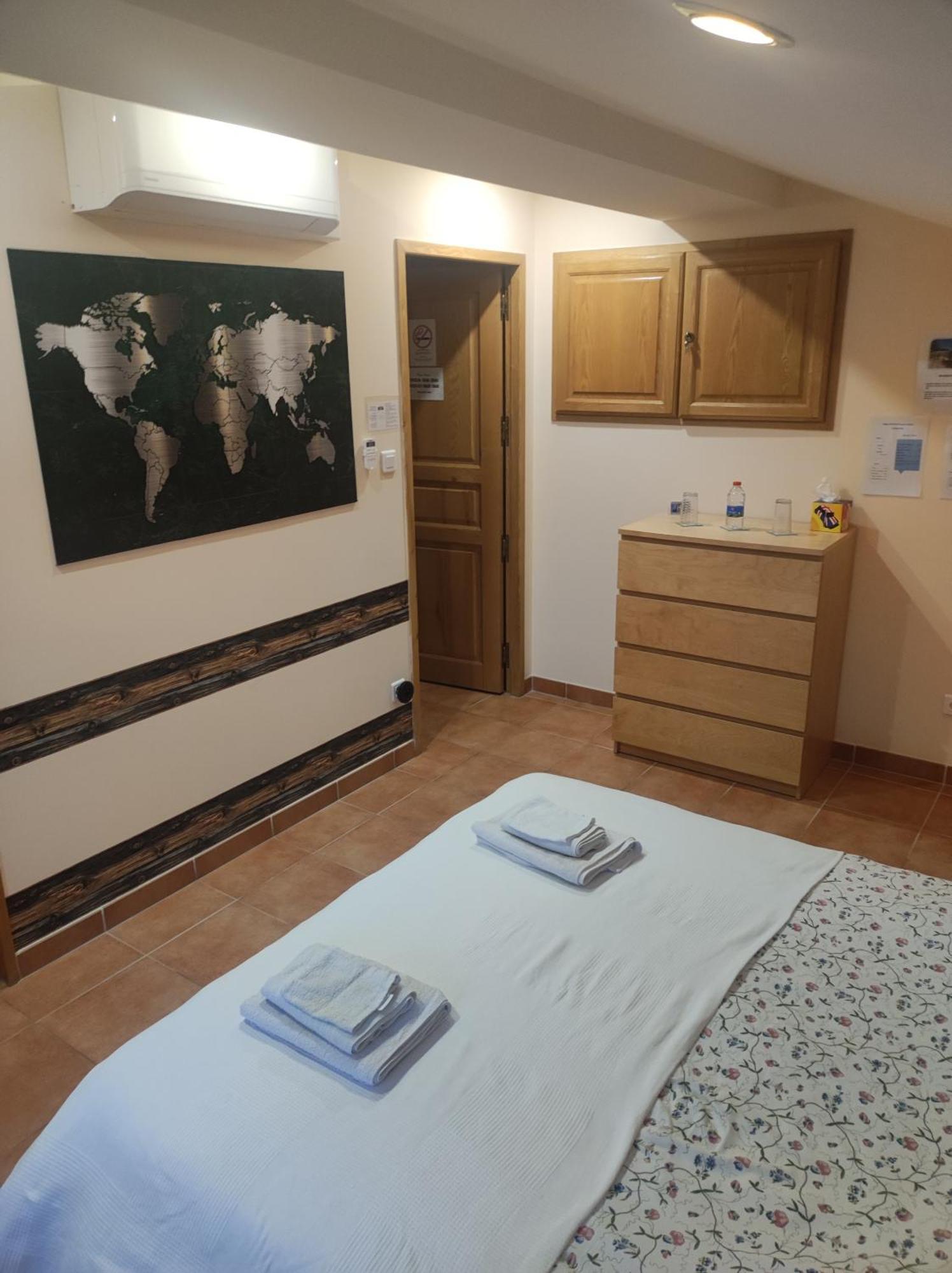 Bed and Breakfast Douce France 82 Saint-Nicolas-de-la-Grave Екстер'єр фото